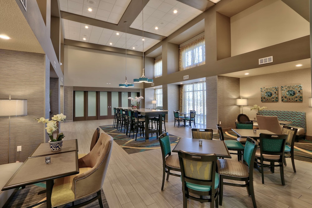 Hampton Inn & Suites Albuquerque Airport - photo 30