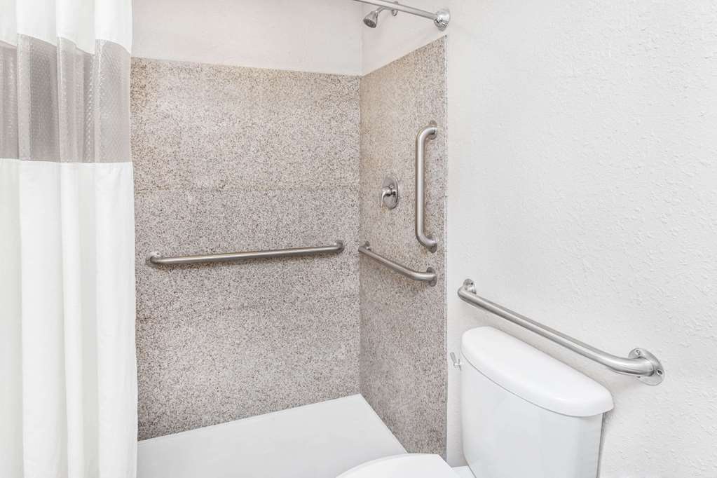 Baymont by Wyndham Delavan Near Lake Geneva - photo 11