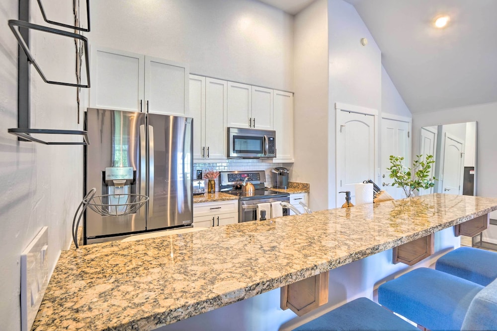 5 Mi to Ski Resort: Breck Penthouse Studio - photo 6