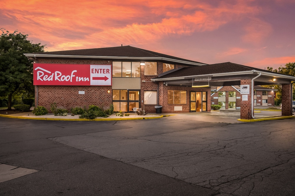 Red Roof Inn Rochester Airport - photo 34
