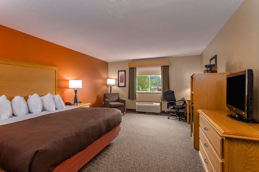AmericInn by Wyndham Boscobel - photo 15