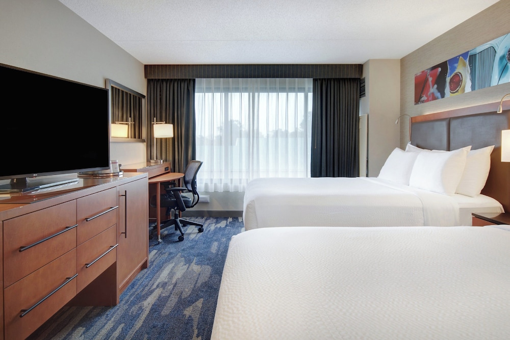 Crowne Plaza Auburn Hills by IHG - photo 19