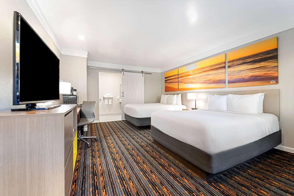 Days Inn by Wyndham San Diego Hotel Circle - photo 54