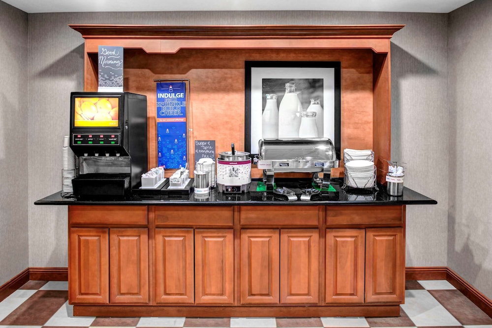 Hampton Inn Coldwater - photo 19