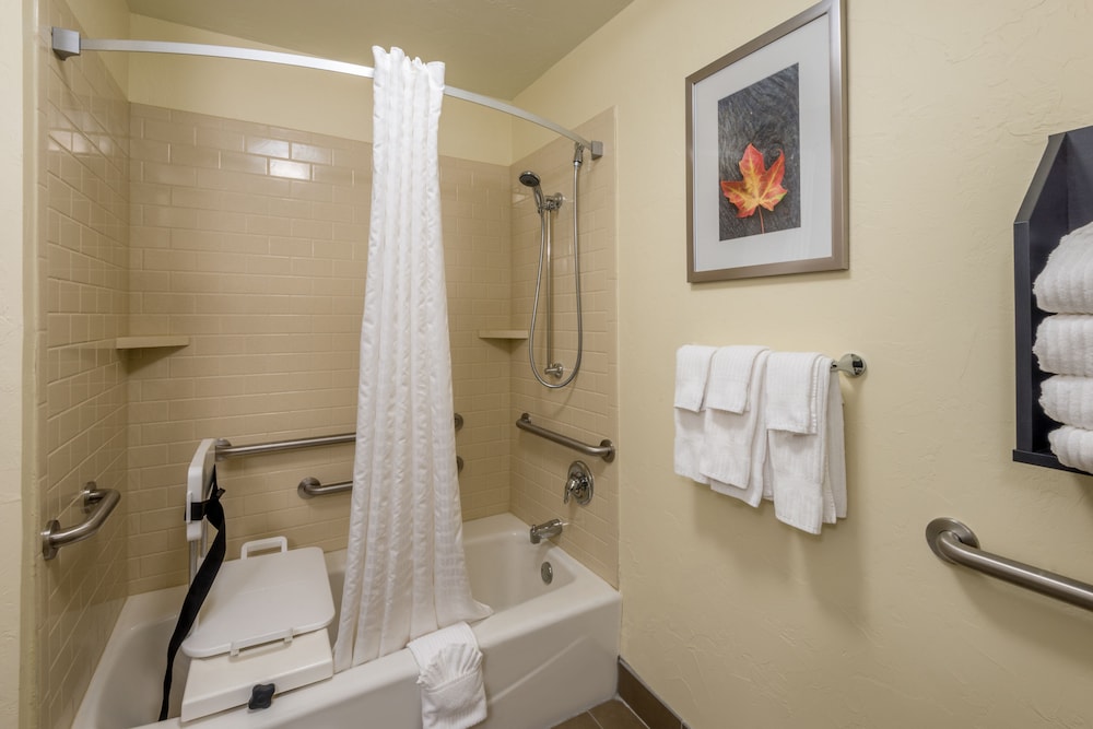 Candlewood Suites Midwest City by IHG - photo 23