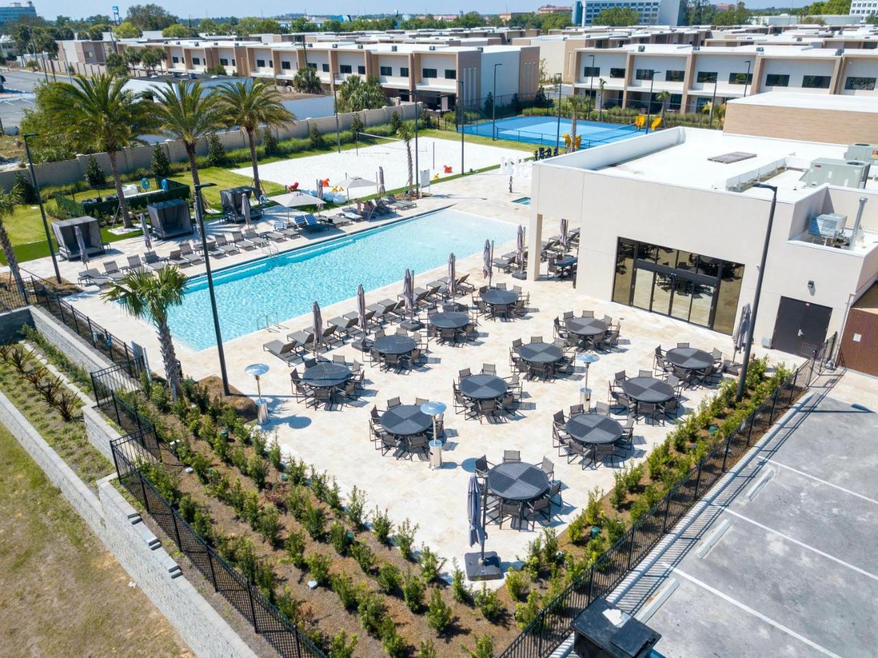 Magical 4suites Home w jacuzzi near Disney 7497 — 4-Star Luxury Hotel in Orlando, United States