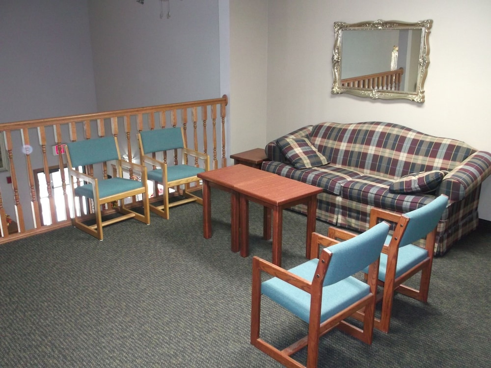 De Smet Super Deluxe Inn and Suites - photo 32
