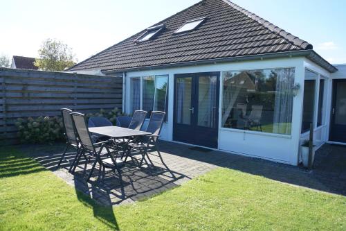 Kustverhuur Park Schoneveld Duinroos 106 in Breskens, Netherlands