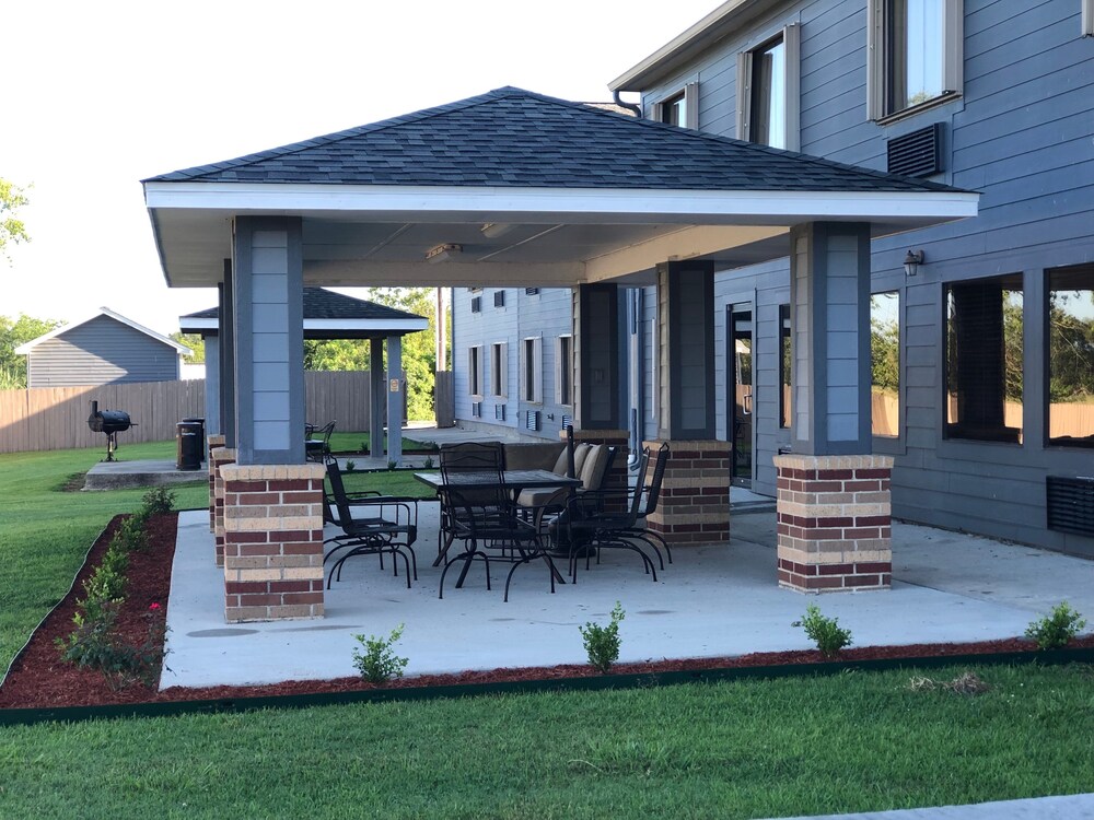 Best Western Isabelle Court - photo 23