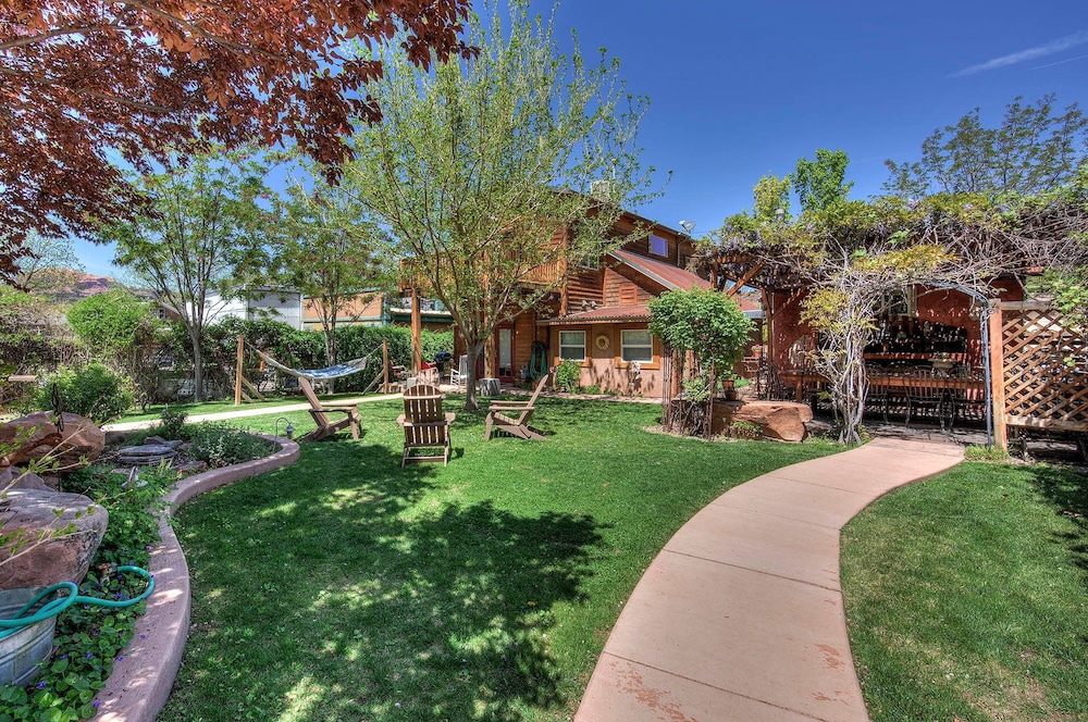 Cali Cochitta Vacation Rentals - photo 71