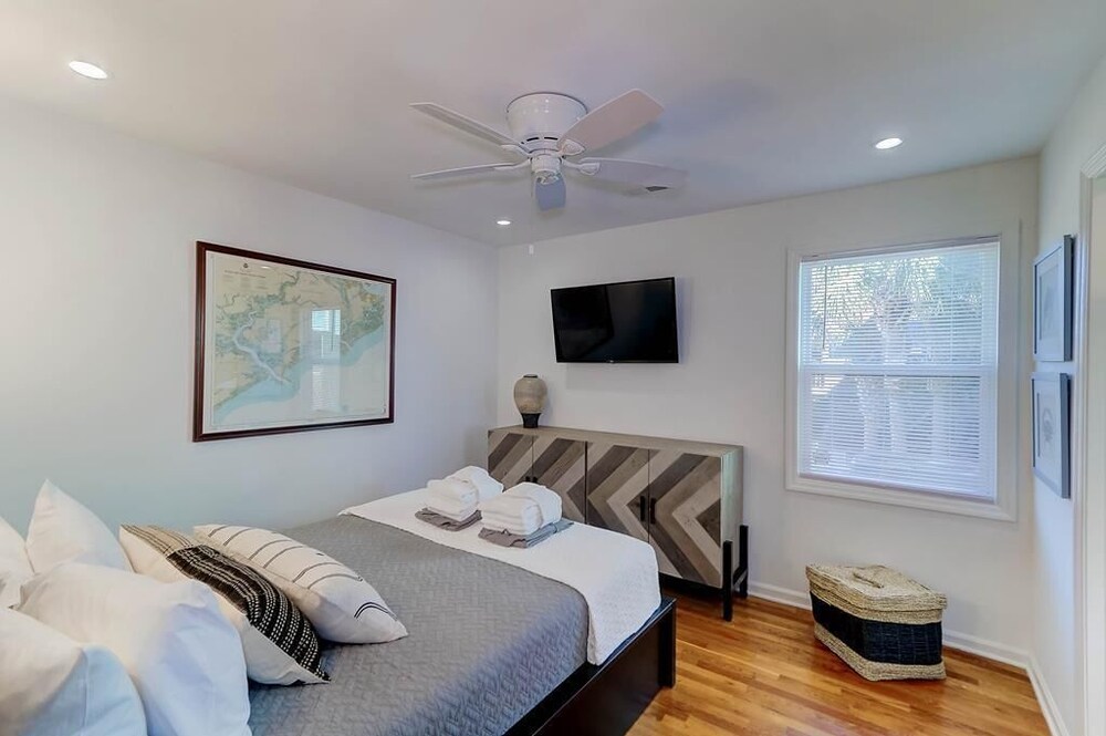 1619 E Ashley Namastay Oceanfront 4 Bedrooms - photo 6