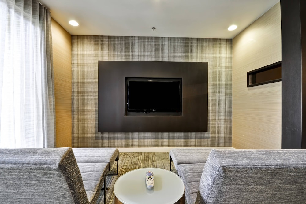 Courtyard by Marriott Dallas Medical Market Center - photo 24