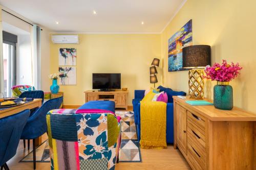 WHome Premium Family Apartment w Lift AC & Barbecue — 4-Star Luxury Hotel in Lisbon, Portugal