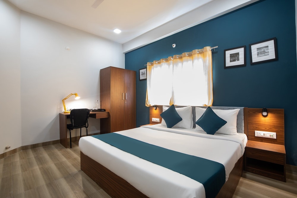 Hotel Ballfin Indore - last minute hotel in Indore