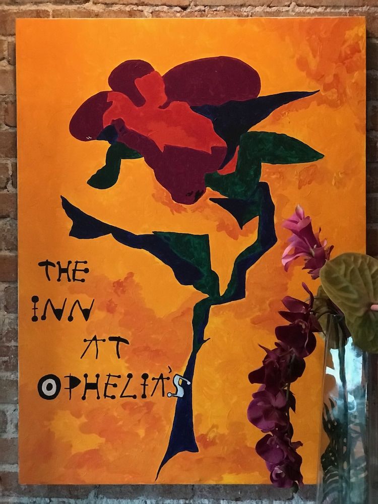 Ophelias Restaurant & Inn - carbon neutral hotel in Independence