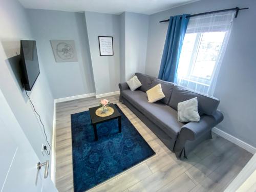 Large 1 Bedroom Flat 5 Guest London F4 — 4-Star Luxury Hotel in London, United Kingdom