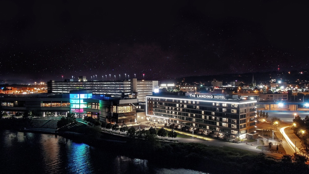 The Landing Hotel at Rivers Casino Pittsburgh - photo 45
