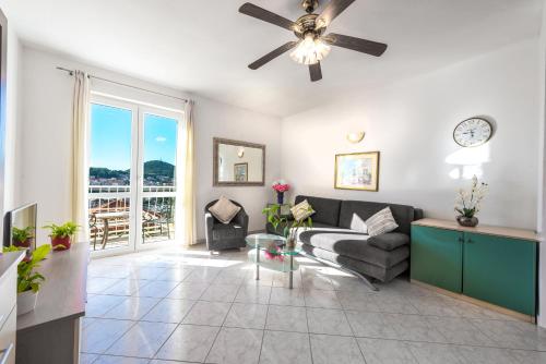 View Port Apartments