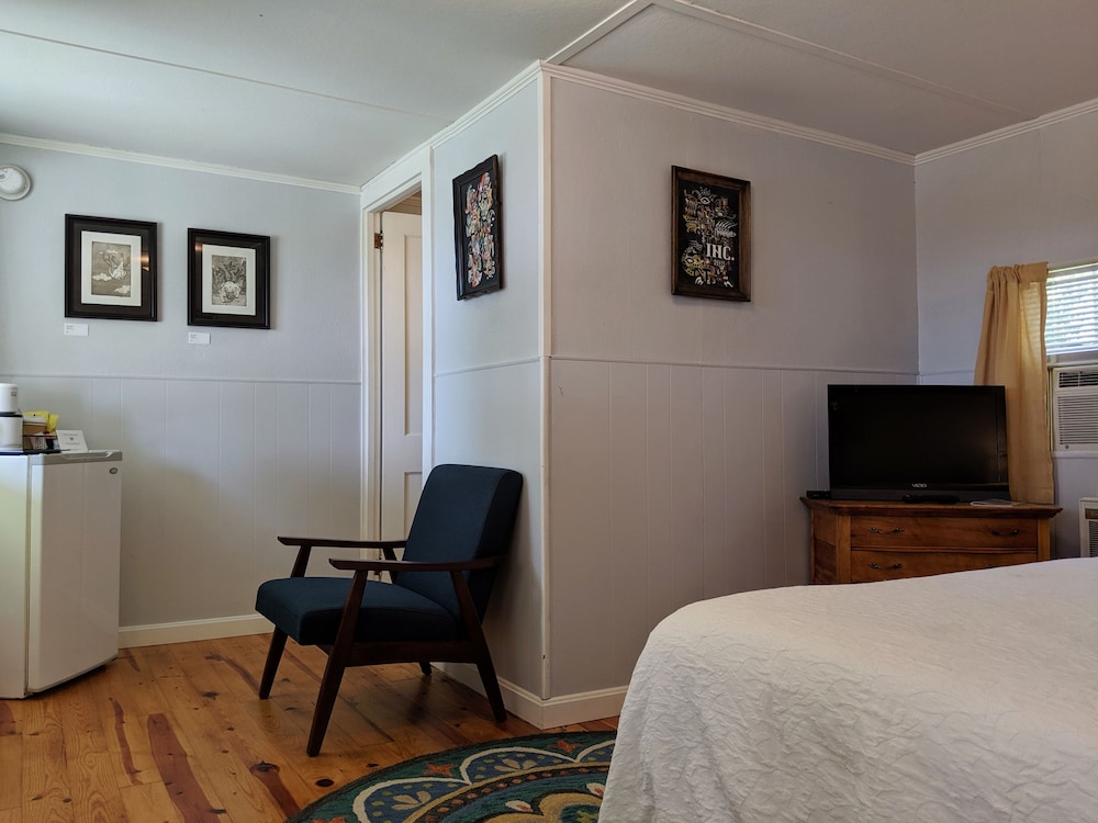 Harwood Hill Motel - photo 11