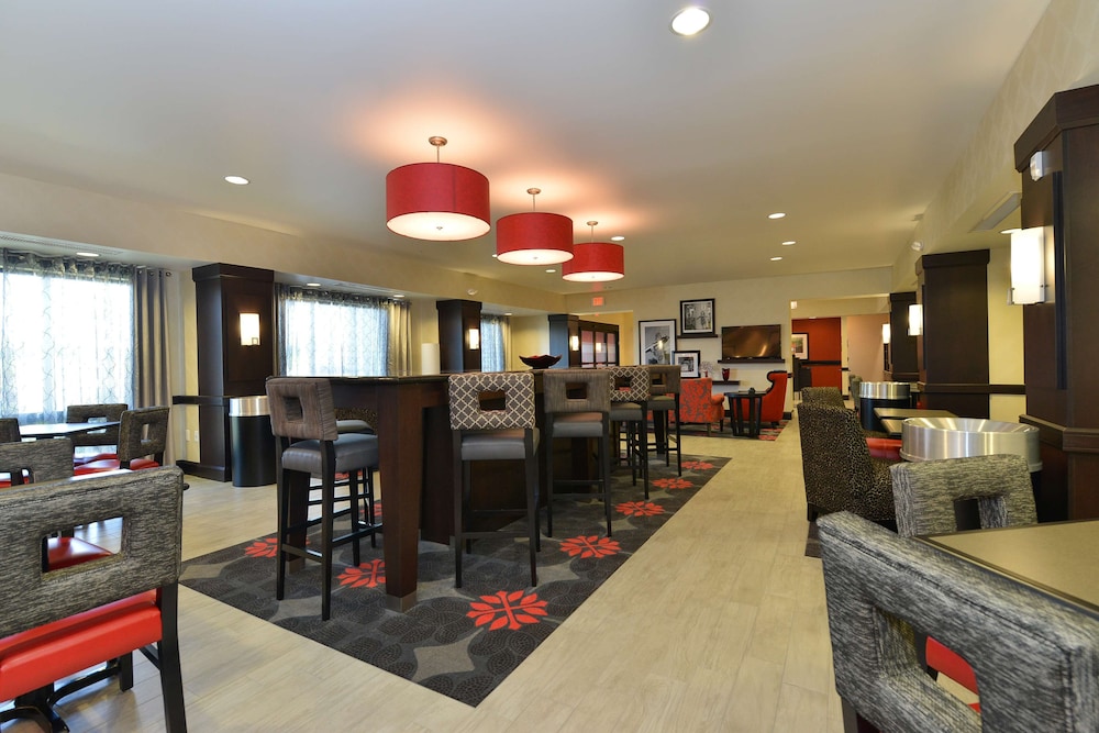 Hampton Inn Middletown - photo 8