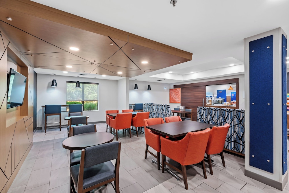 Holiday Inn Express & Suites Maumelle Little Rock NW by IHG - photo 50