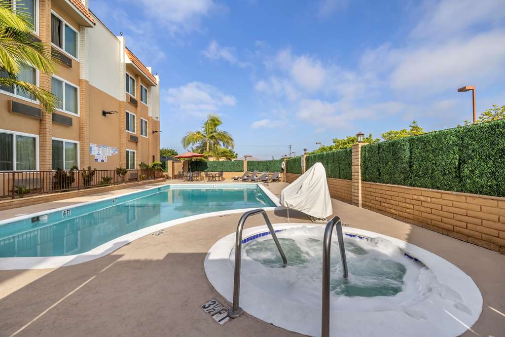 Best Western Plus South Bay Hotel - photo 11