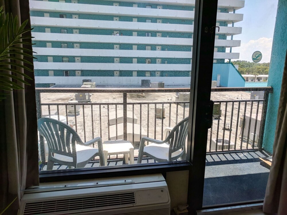 Landmark 708 - photo 20