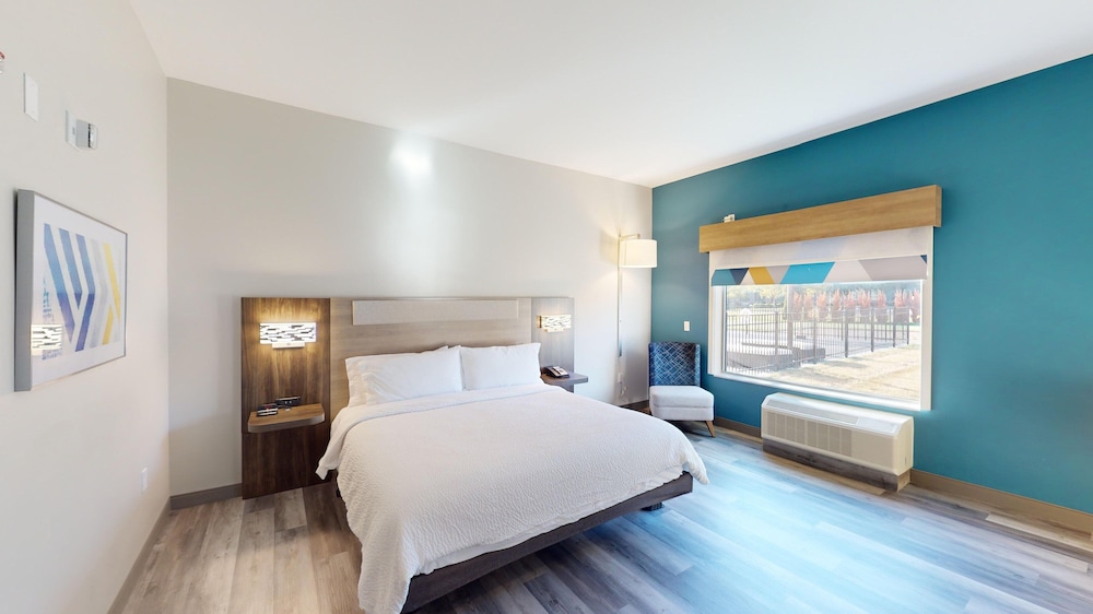 Holiday Inn Express & Suites Chicago Schaumburg an IHG Hotel - photo 15