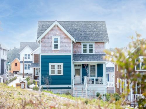 Gotta Believe in MAGIK by Seabrook Hospitality in Huntington Beach, United States