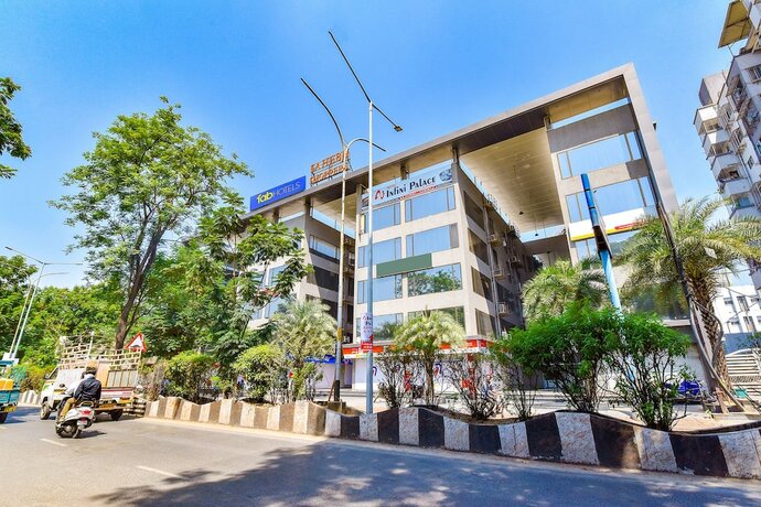 Fabhotel Infini Palace — Surat