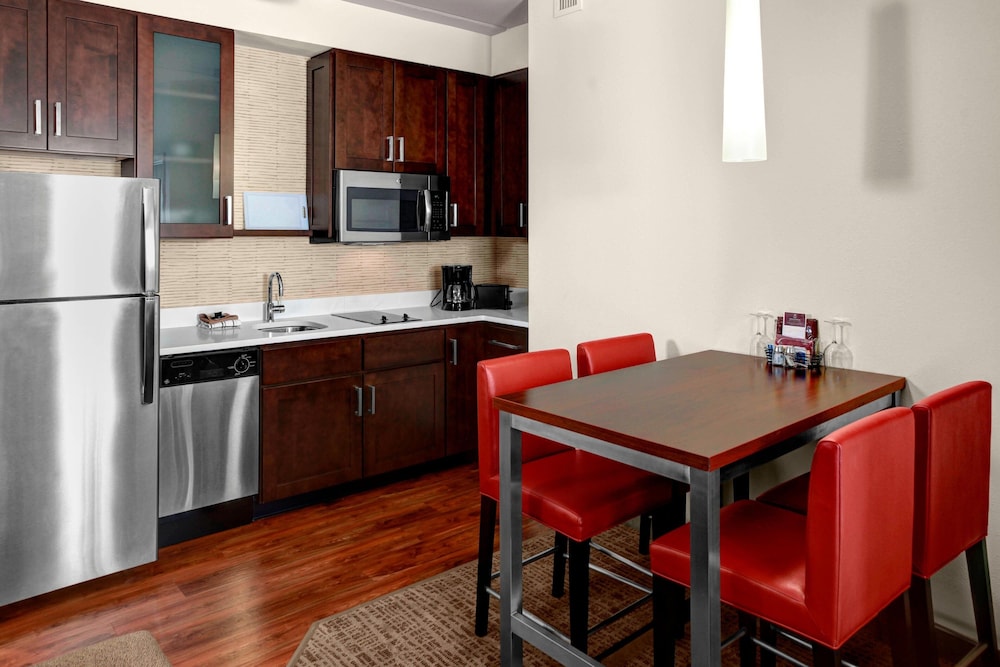Residence Inn by Marriott Philadelphia Airport - photo 16