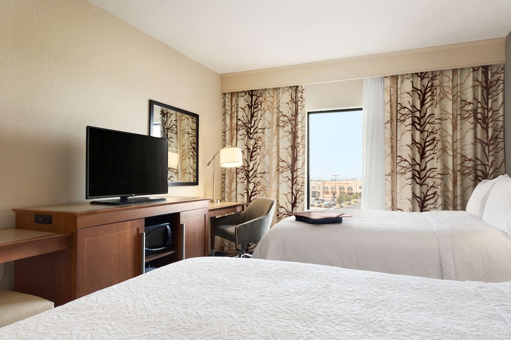 Hampton Inn Kennewick at Southridge - photo 9