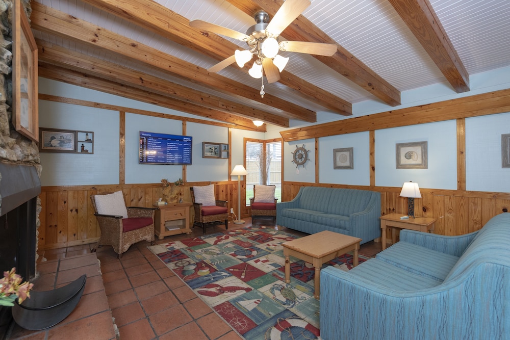 Pelican Bay Resort - photo 32