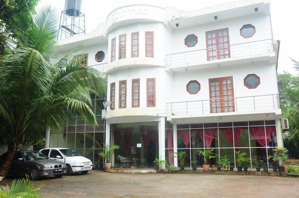 Thampa Hotel in Vavuniya, Sri Lanka