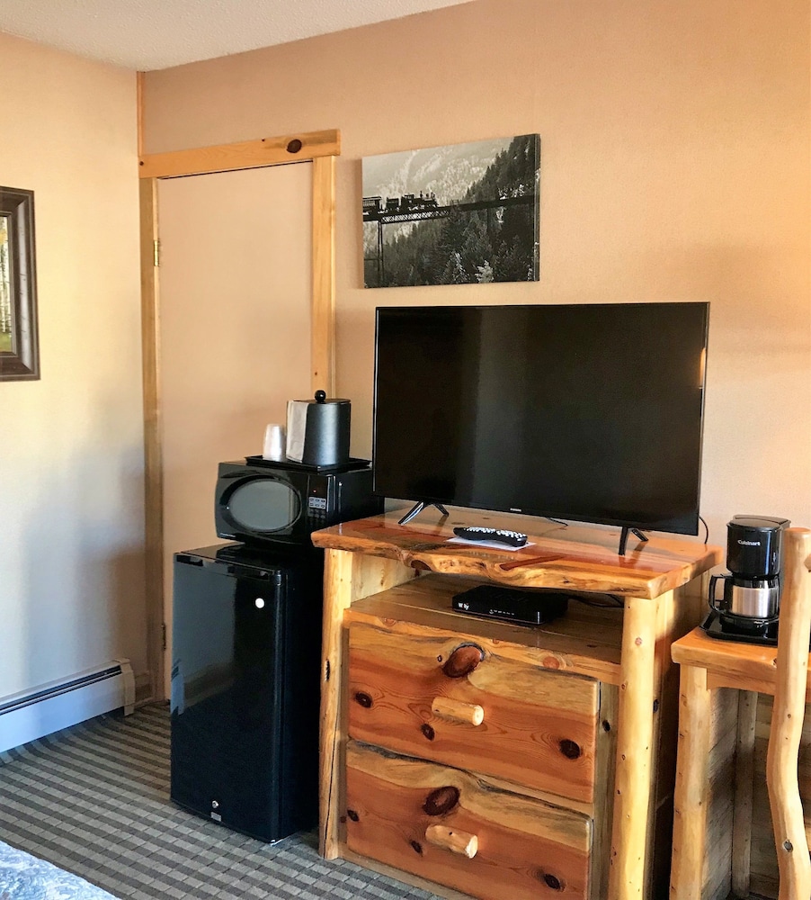 Hotel Estes - photo 8