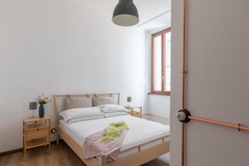 iFlat Bright Brand New 3 Bedroom Apt in Monti — 4-Star Luxury Hotel in Rome, Italy