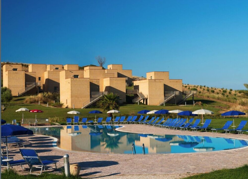 Aparthotel Menfi Beach — hotel in Menfi