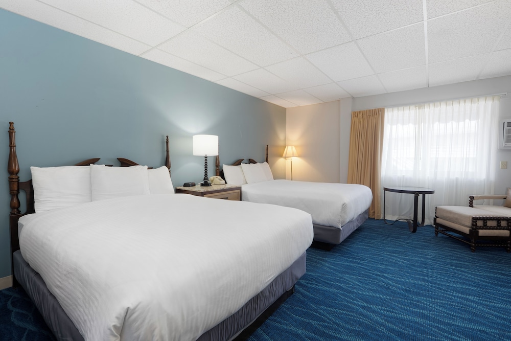 Boothbay Harbor Inn - photo 35