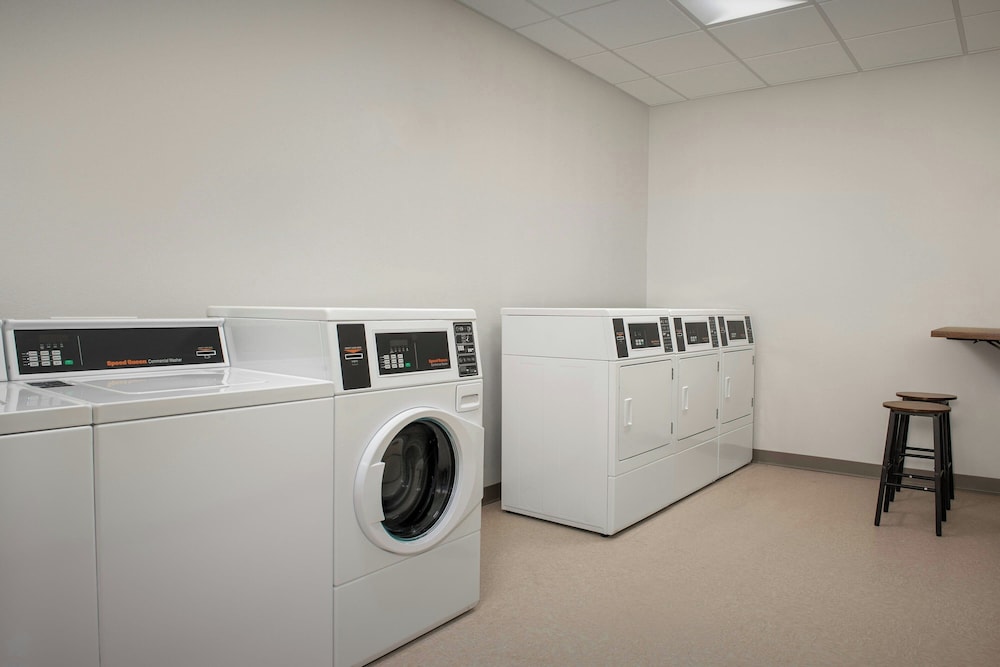 TownePlace Suites by Marriott Paris - photo 27
