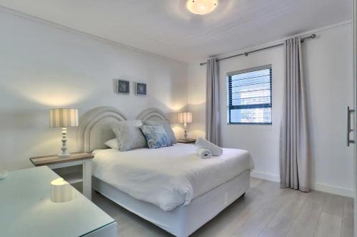 Stylish sea facing apartment with underground parking