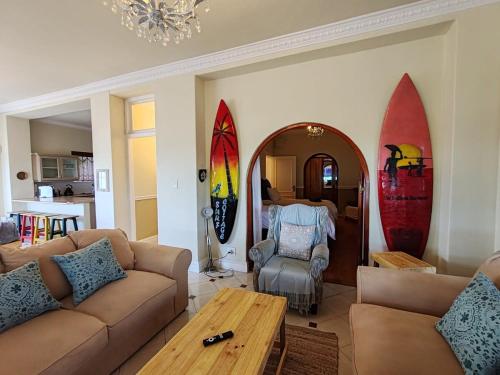Caradoc House — 4-Star Luxury Hotel in Cape Town, South Africa