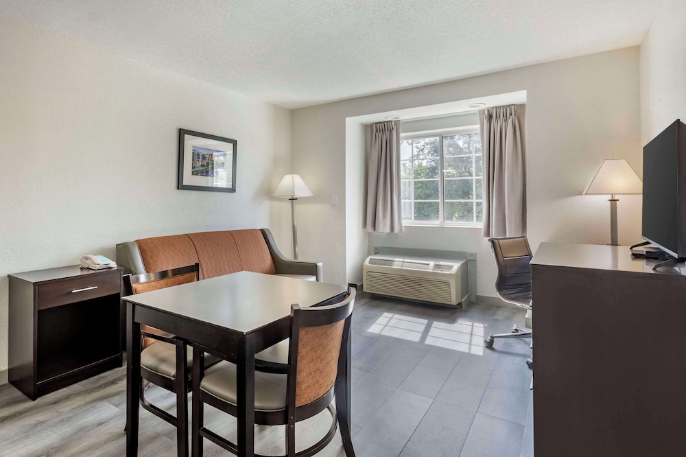 Greenville Pelham Inn by IHG - photo 24