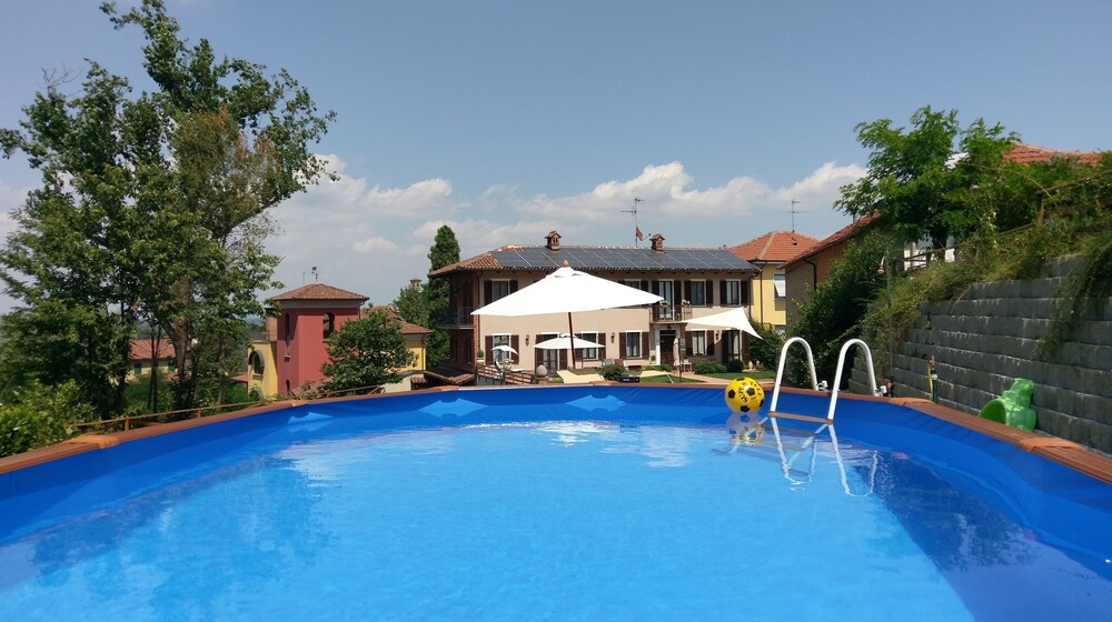 B&B Lanterna delle Fate — 4-Star Luxury Hotel in Asti, Italy