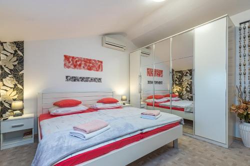 Apartment Teri — 4-Star Luxury Hotel in Porec, Croatia