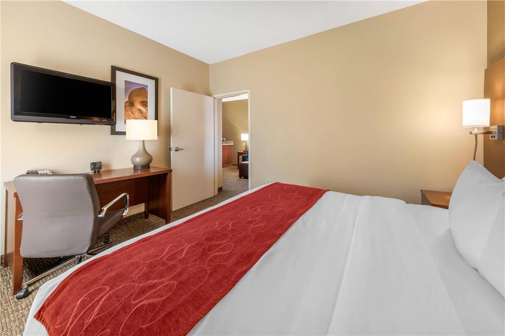 Comfort Suites Barstow near I 15 - photo 30