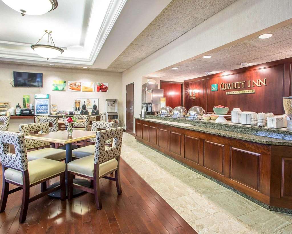 Quality Inn Schaumburg Chicago near the Mall - photo 24