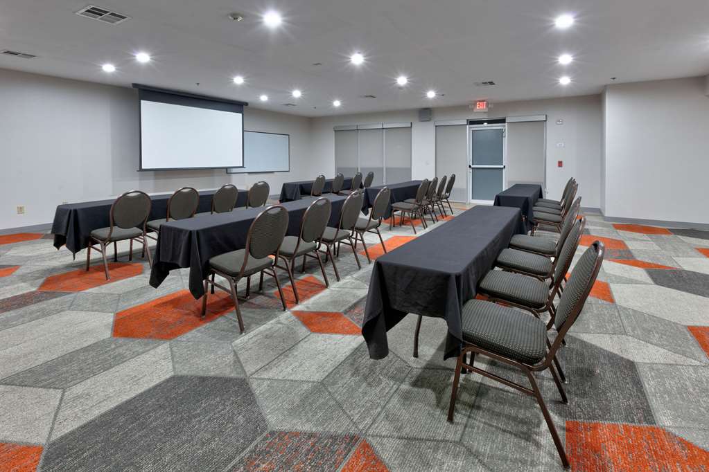 Comfort Suites Arlington Entertainment District - photo 17