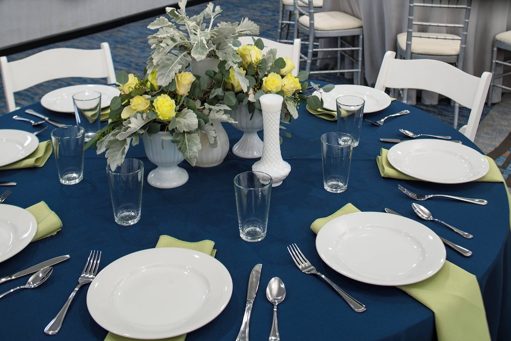 TownePlace Suites by Marriott Clarksville - photo 8