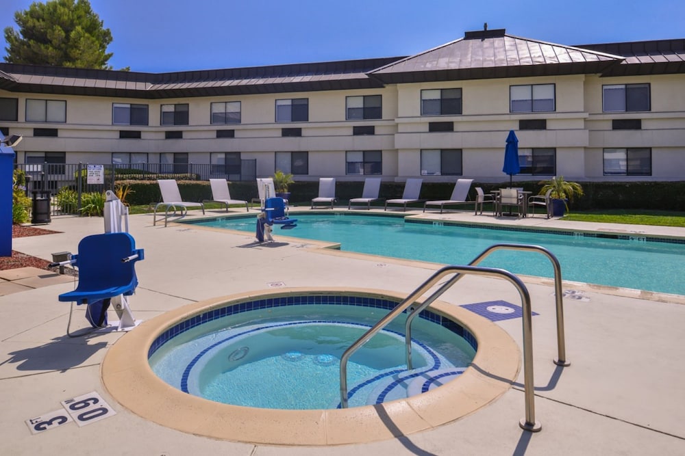 Holiday Inn Express Walnut Creek by IHG - photo 21