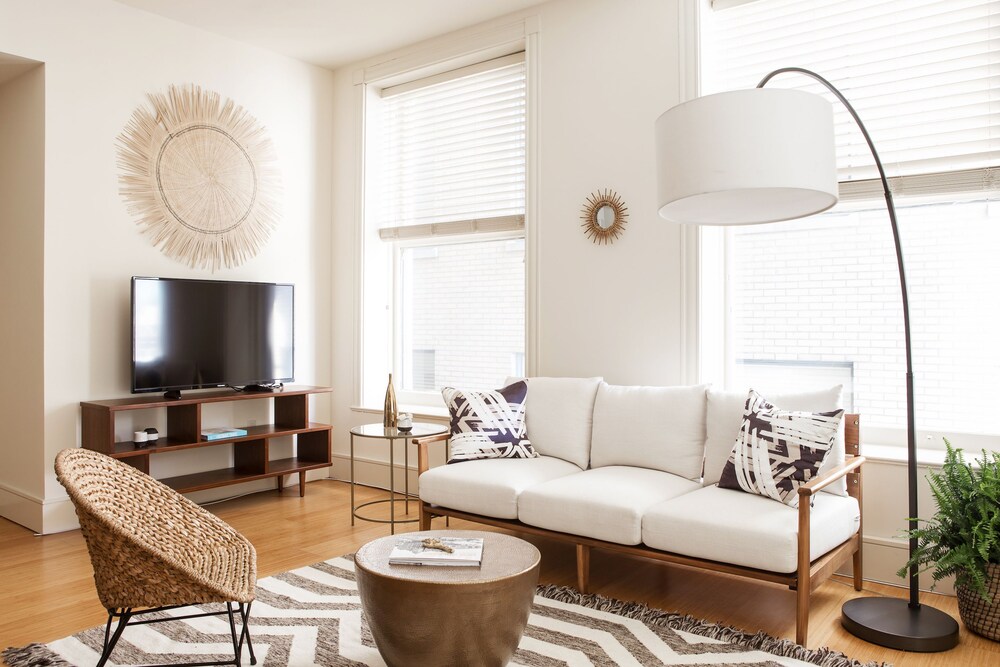 Charming 1BR in C.B.D. by Sonder in New Orleans, United States